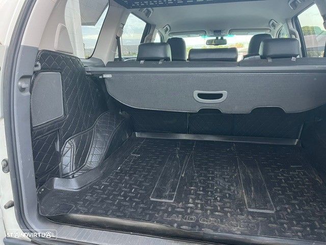 Toyota Land Cruiser 3.0 D-4D Premium CA - 36
