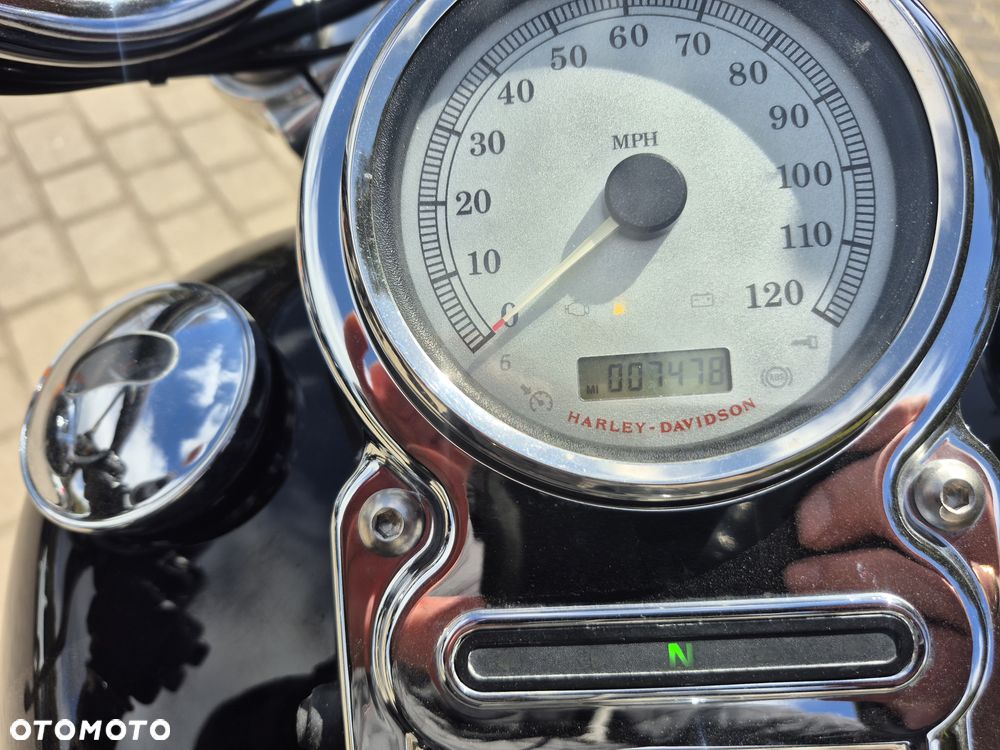 Harley-Davidson Dyna Super Glide - 9