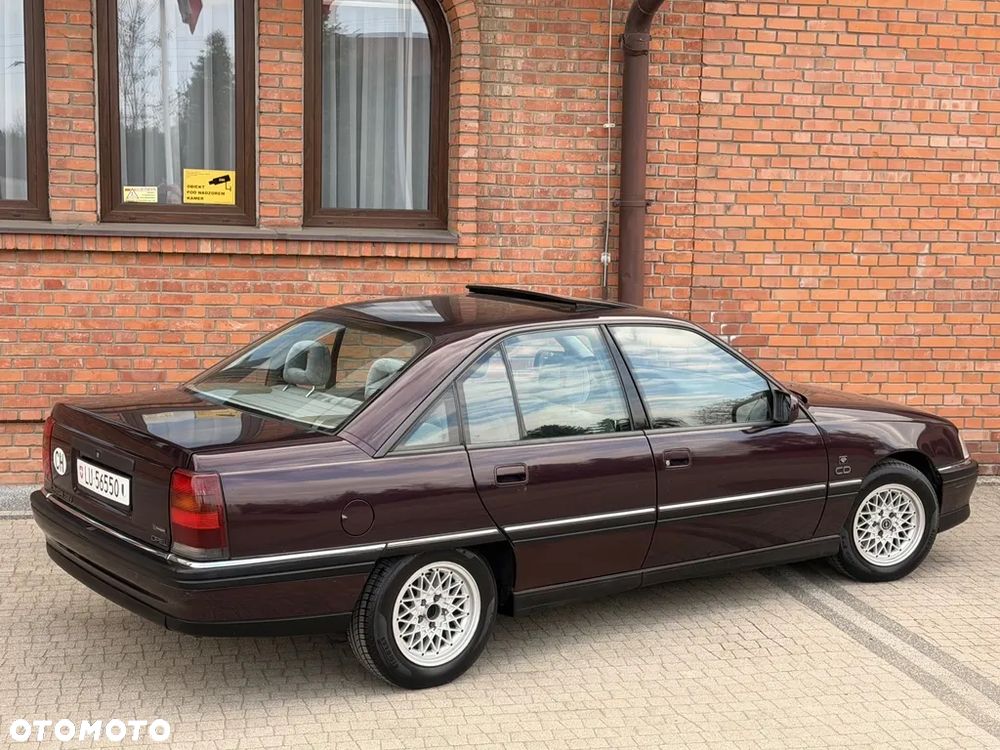 Opel Omega 2.6i CD Diamond - 23