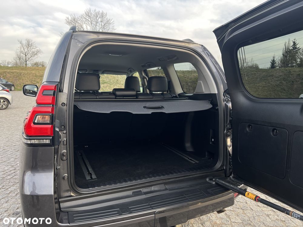 Toyota Land Cruiser LC 2.8 D-4D Invincible - 8