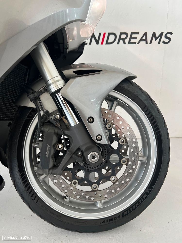 Honda VFR - 9