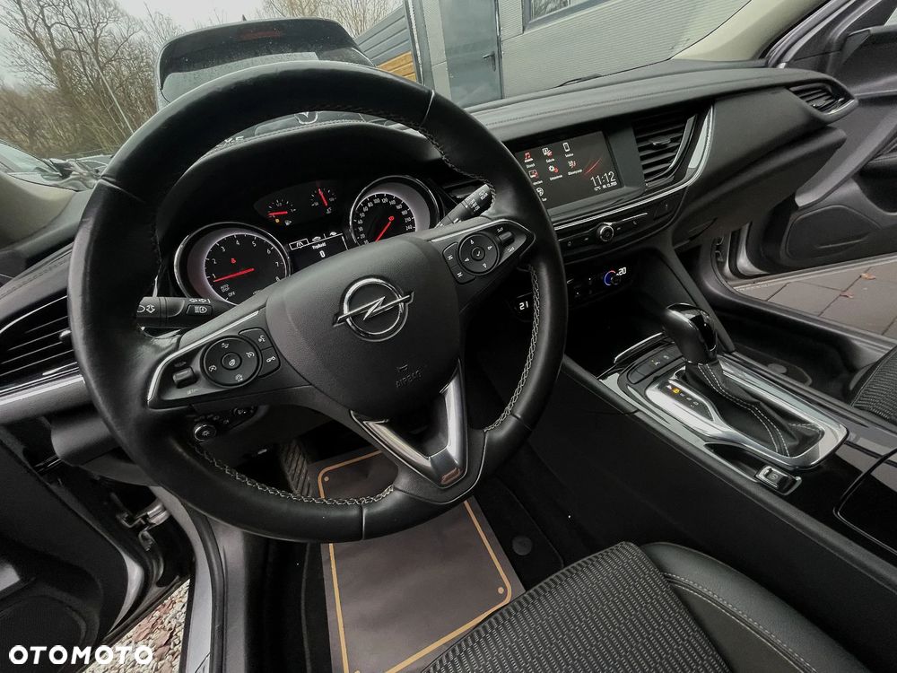 Opel Insignia 1.5 T Exclusive S&S - 29