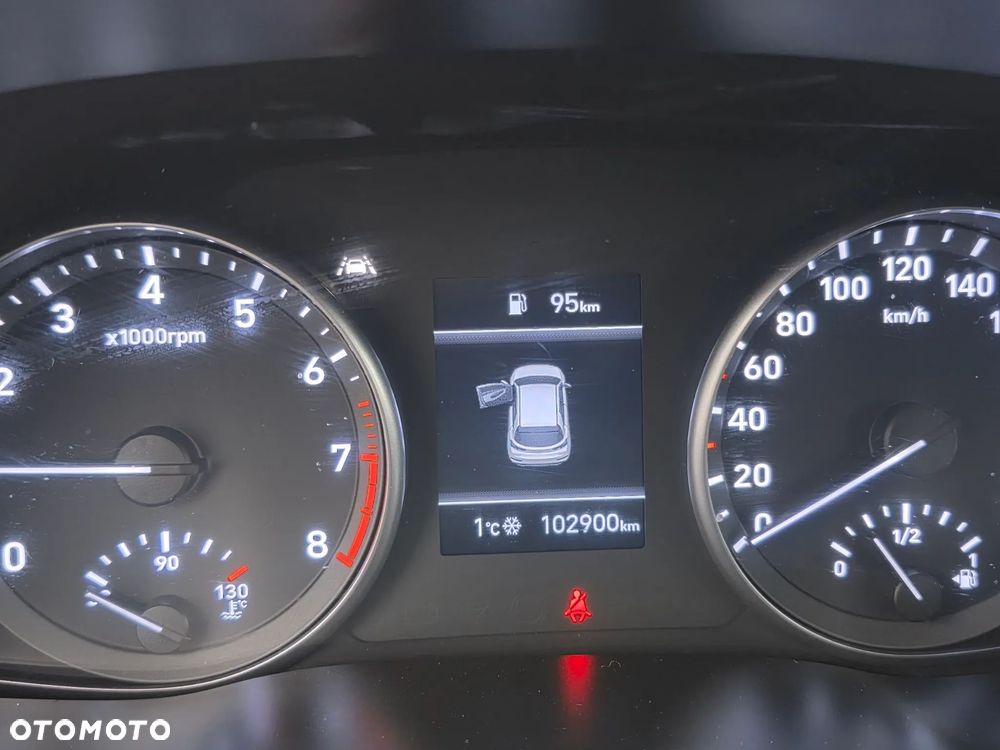 Hyundai i30 1.5 DPI Classic + - 10