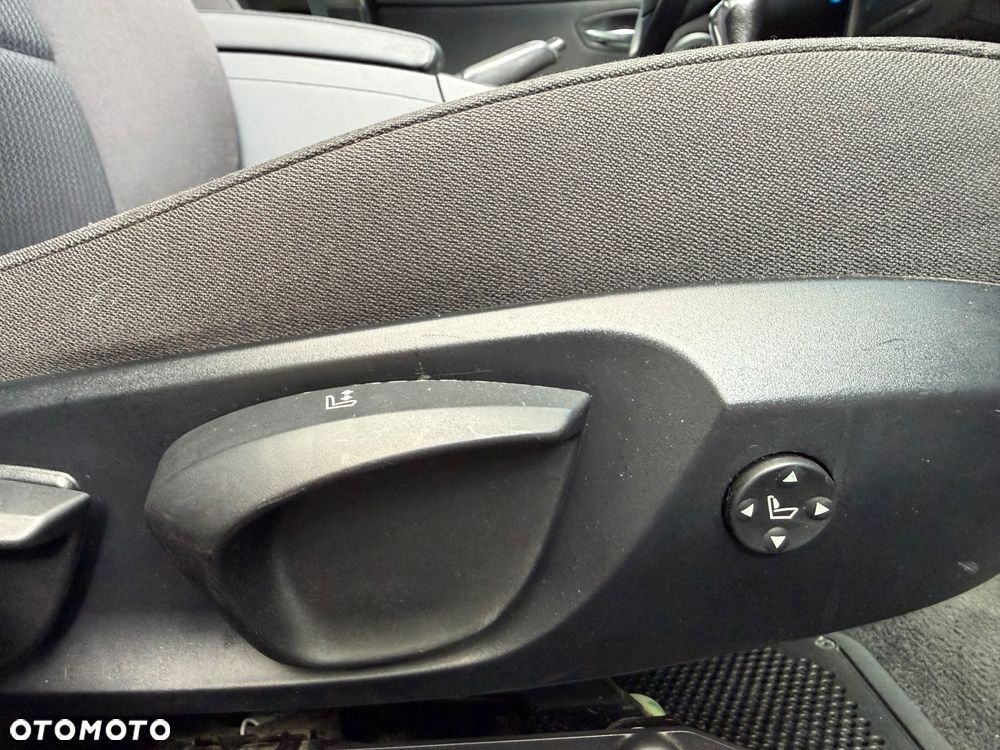BMW Seria 3 320d DPF - 16