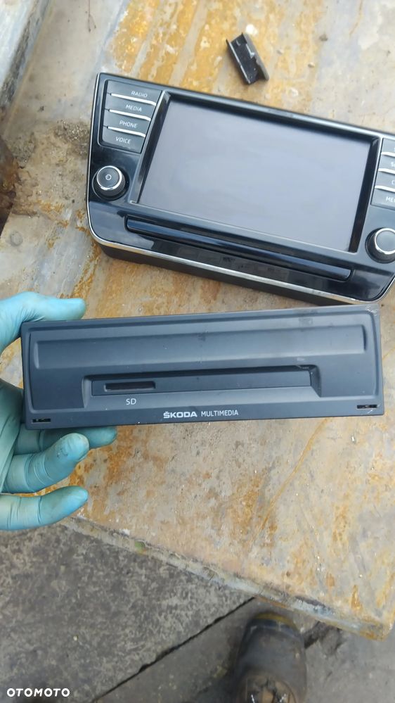 Multimedia Skoda 5Q0 035 842 B - 1