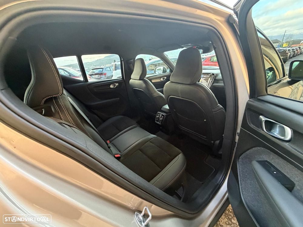 Volvo XC 40 1.5 T2 Plus Dark Auto - 5