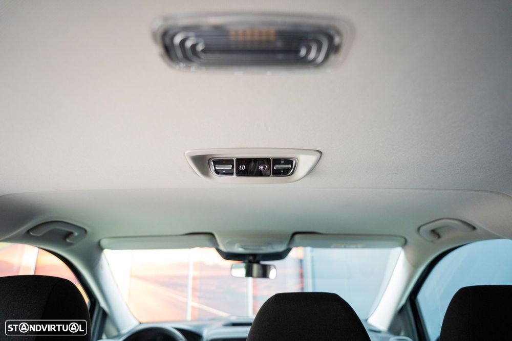 Mercedes-Benz Vito Misto Extra-Longa Aut. PRO - 26
