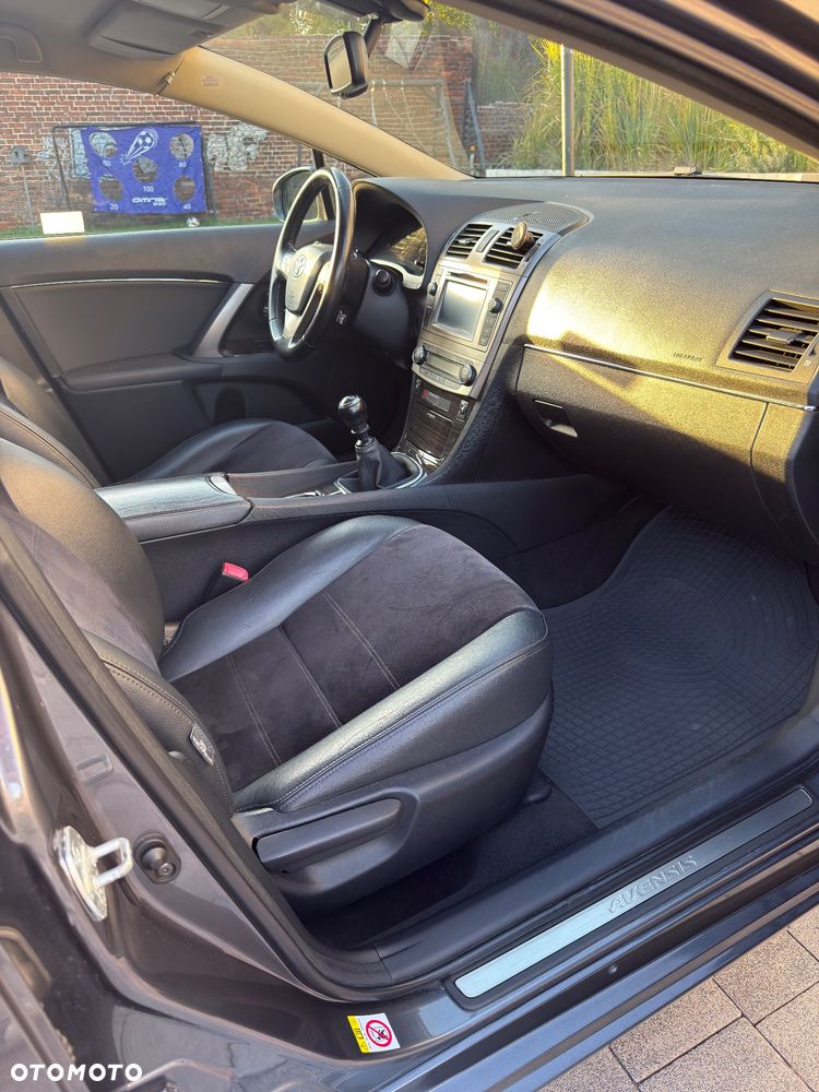Toyota Avensis 2.0 D-4D Premium - 7