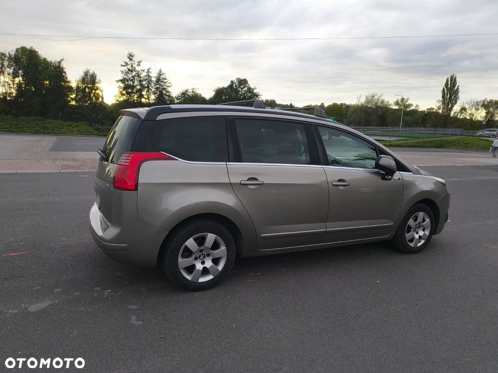 Peugeot 5008 2016 photo 3