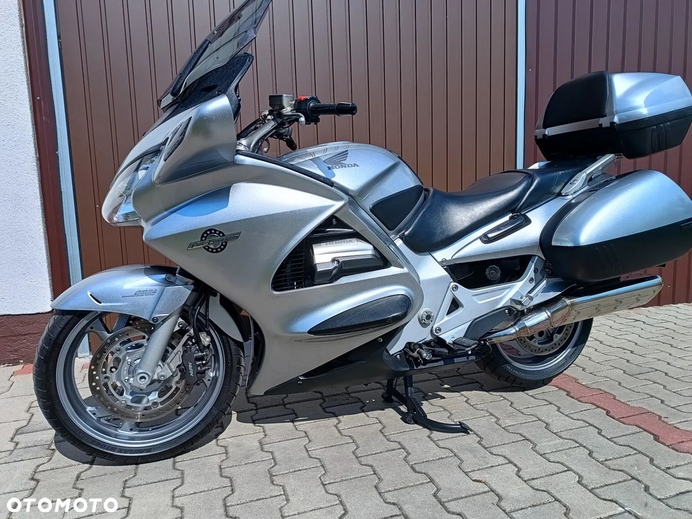 Honda ST - 18