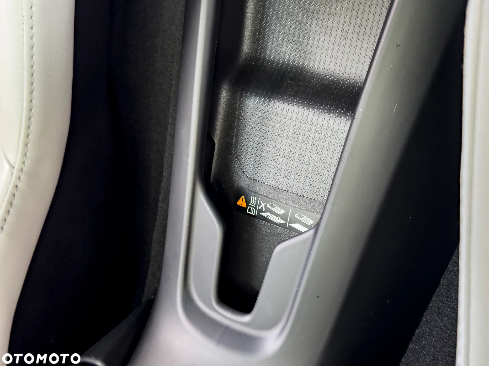 Chevrolet Corvette Stingray 2LT 6.2 V8 Automatik - 24