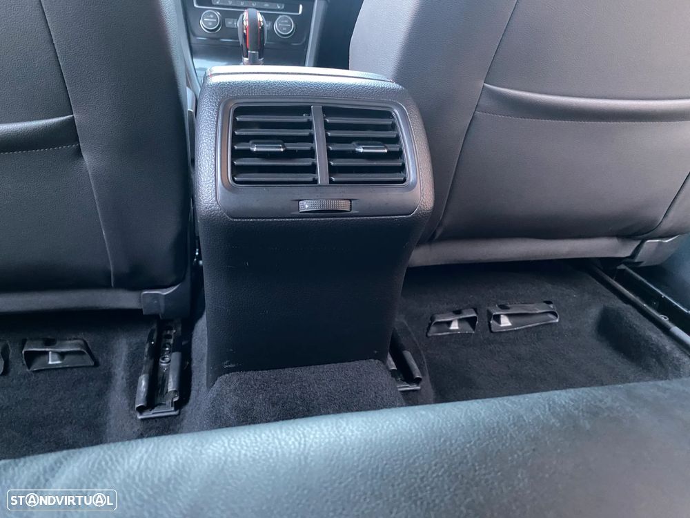 VW Golf 2.0 GTi DSG Edition 30 - 27