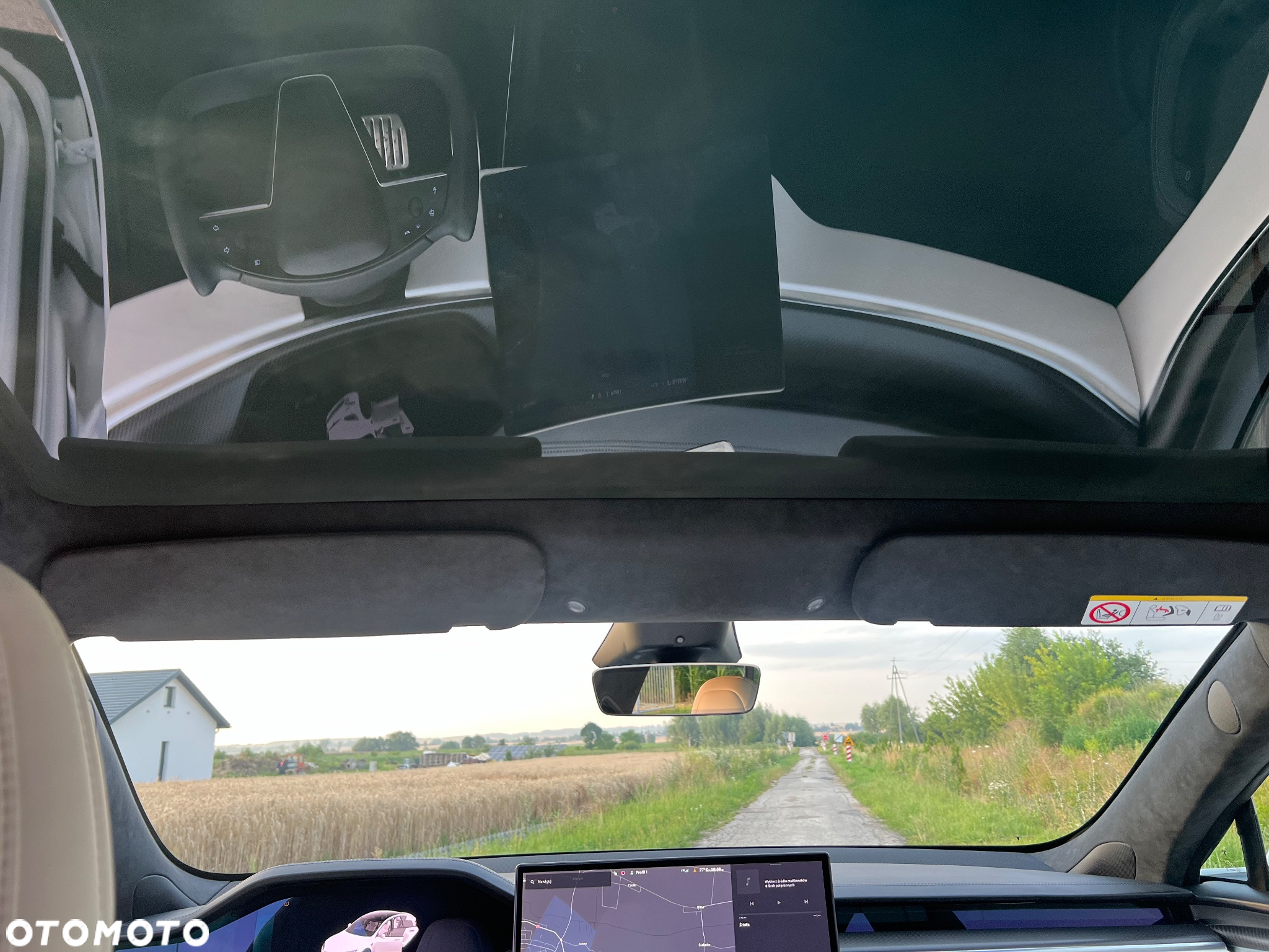 Tesla Model S - 21