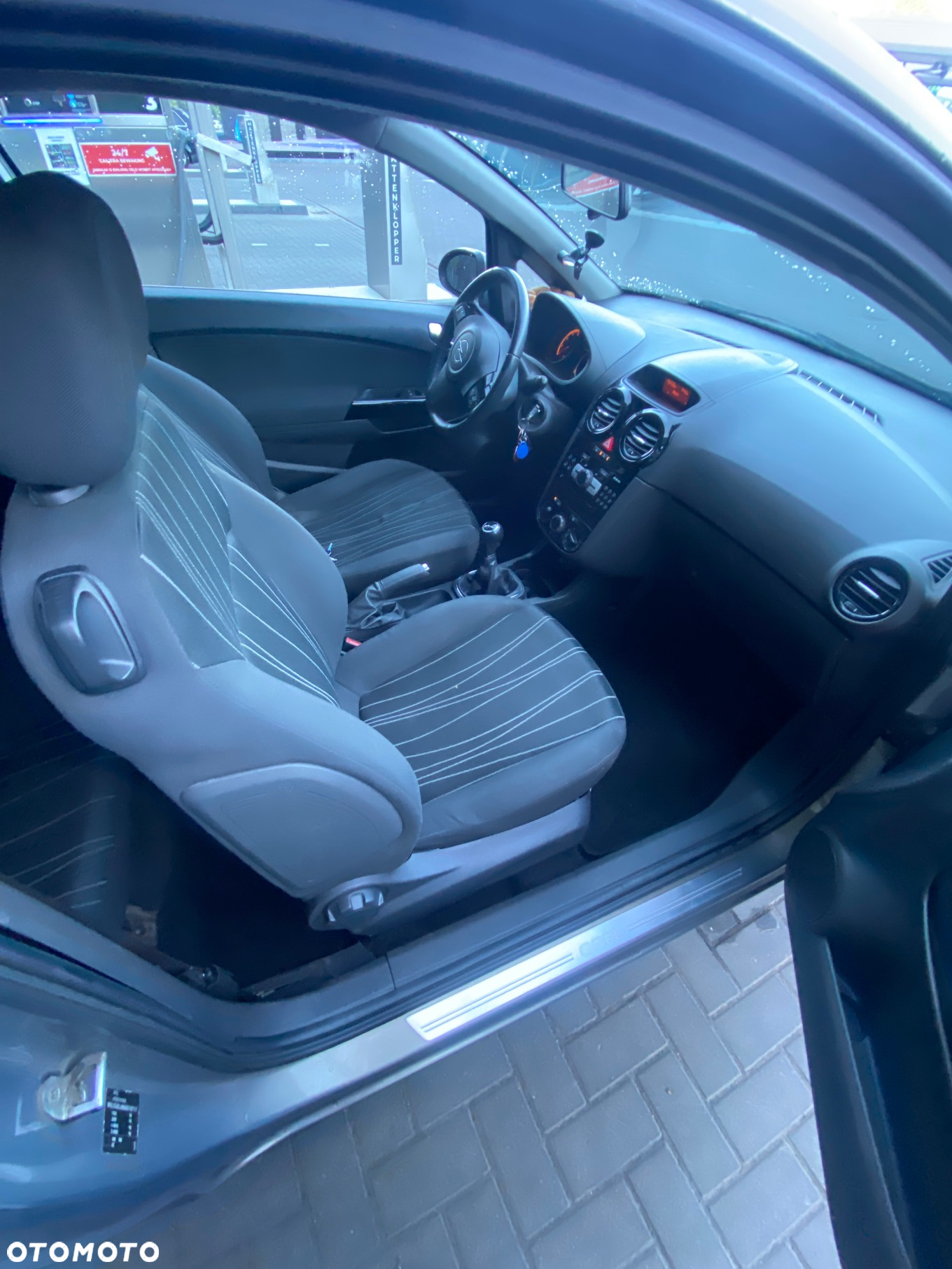 Opel Corsa 1.4 16V 150 Jahre - 3
