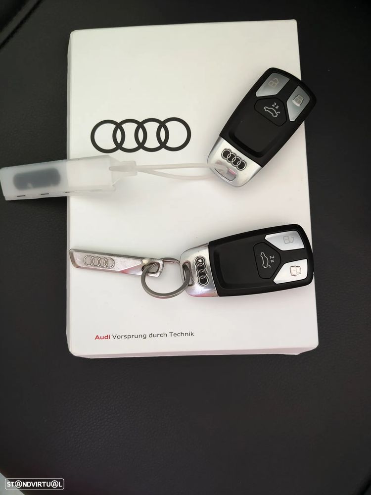 Audi A4 Avant 30 TDI Advanced S tronic - 30