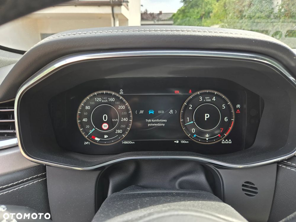 Jaguar F-Pace P250 AWD R-Dynamic S - 27