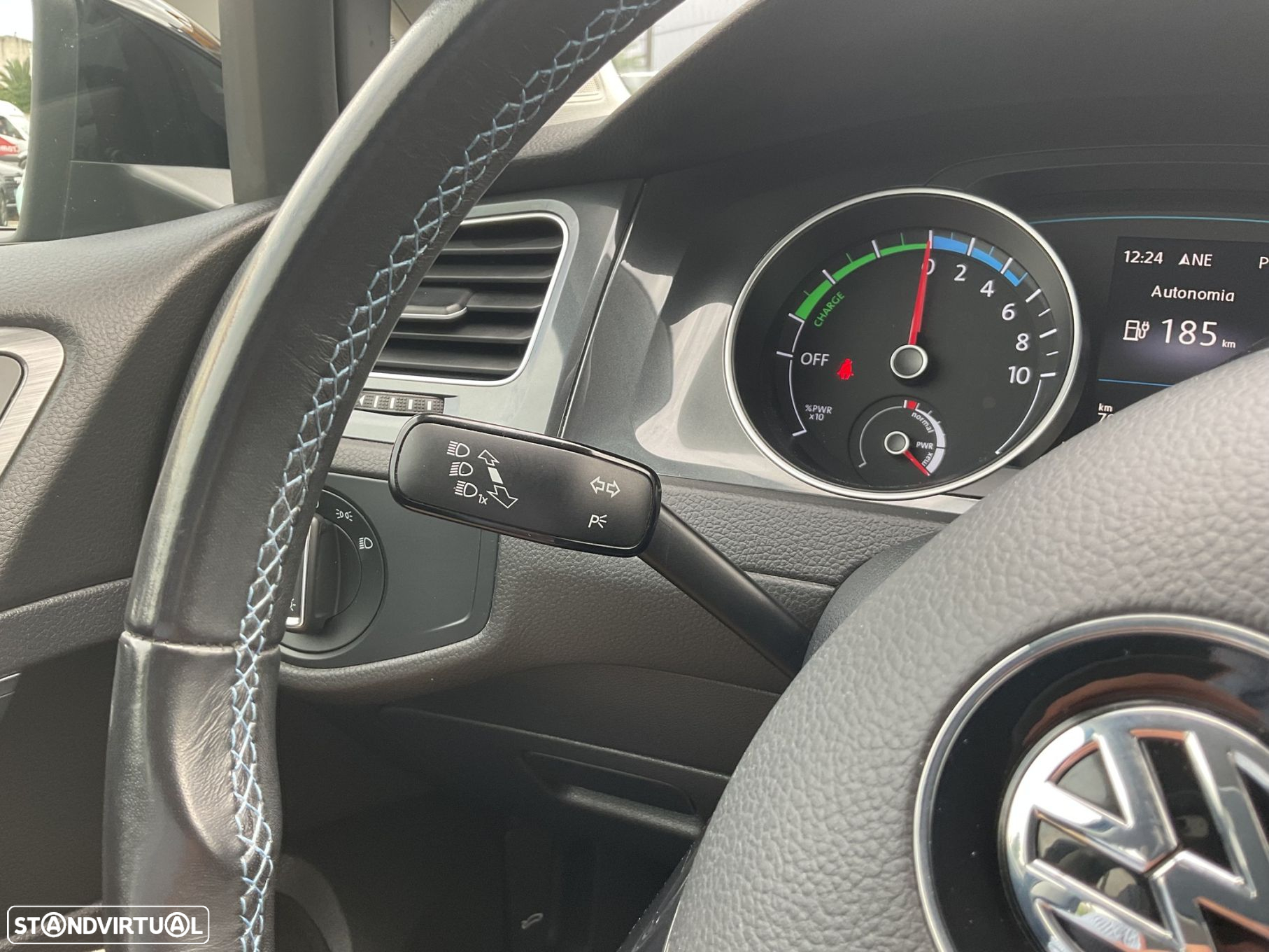 VW e-Golf - 36