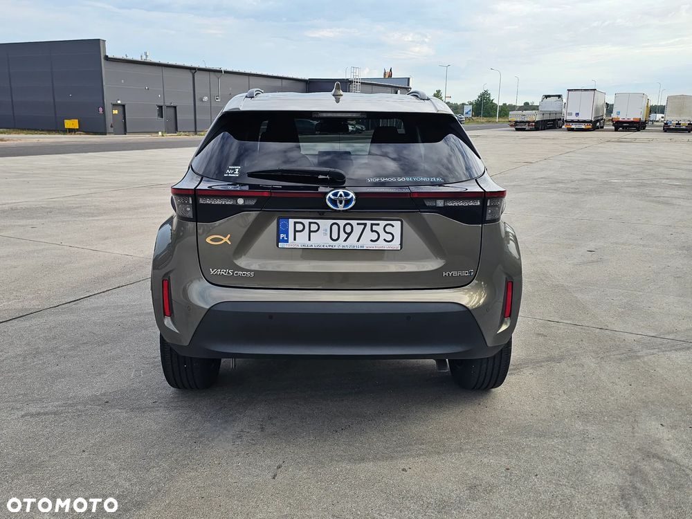 Toyota Yaris Cross Hybrid 1.5 Comfort 4x4 - 7