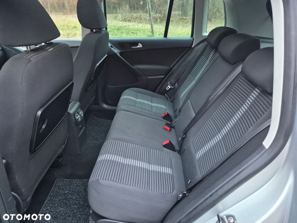 Volkswagen Tiguan 2.0 TDI Perfectline - 19