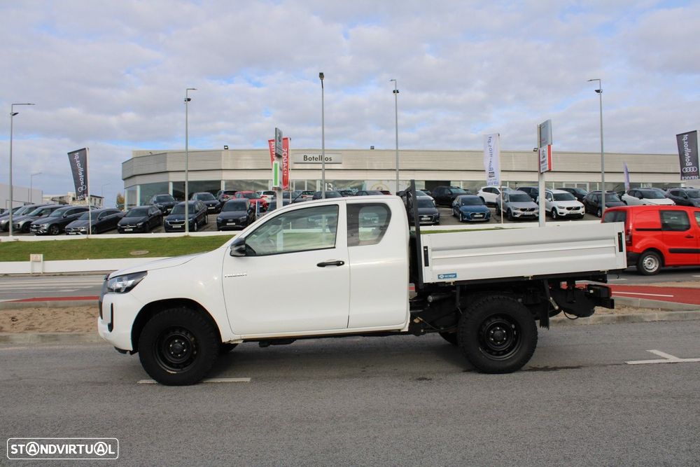 Toyota Hilux 2.4 D-4D 4WD CD CM - 4