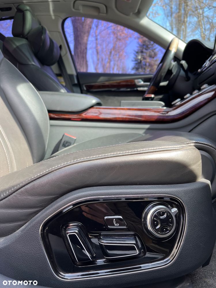 Audi A8 4.2 FSI L Quattro - 13
