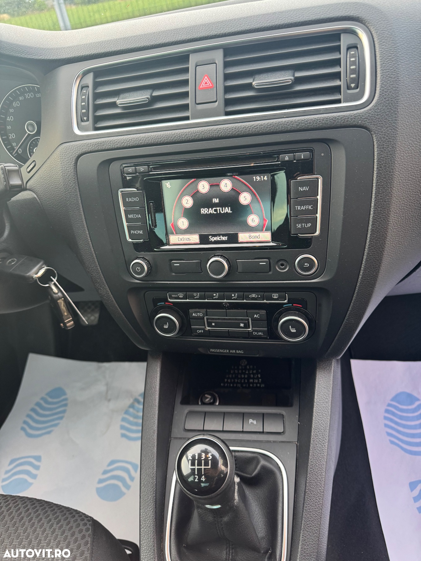 Volkswagen Jetta 1.6 TDI Comfortline - 7