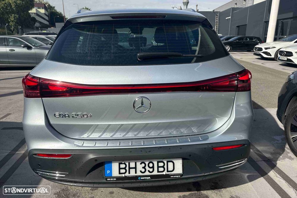 Mercedes-Benz EQA 250+ Progressive - 4
