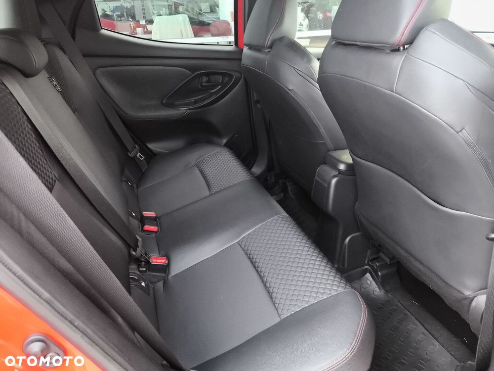 Toyota Yaris - 11