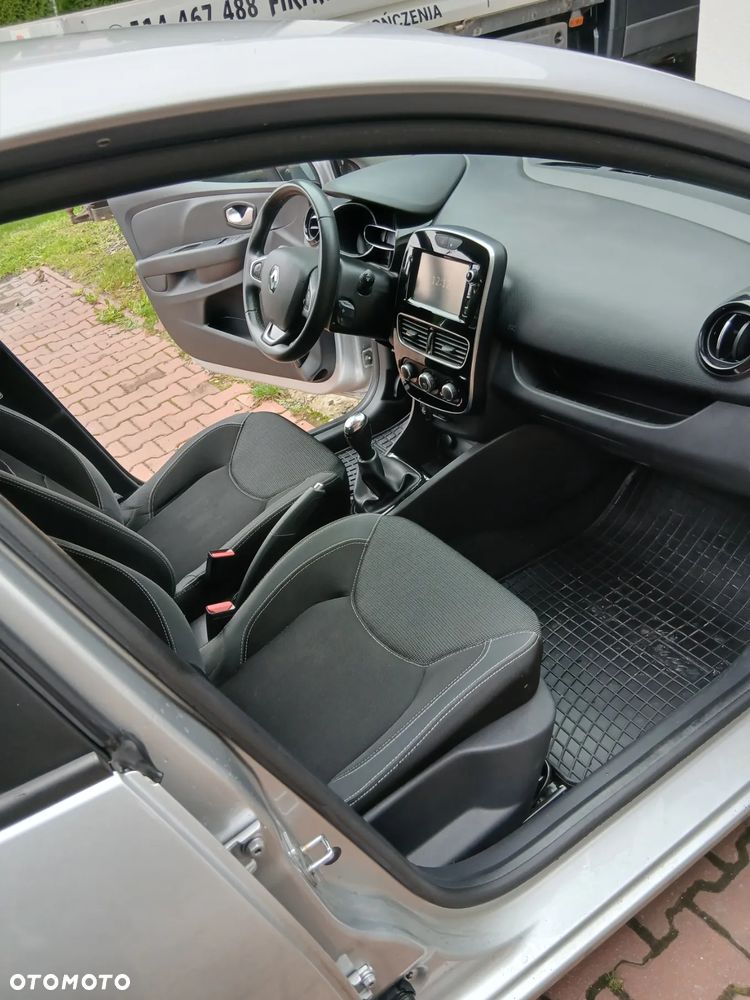 Renault Clio - 6