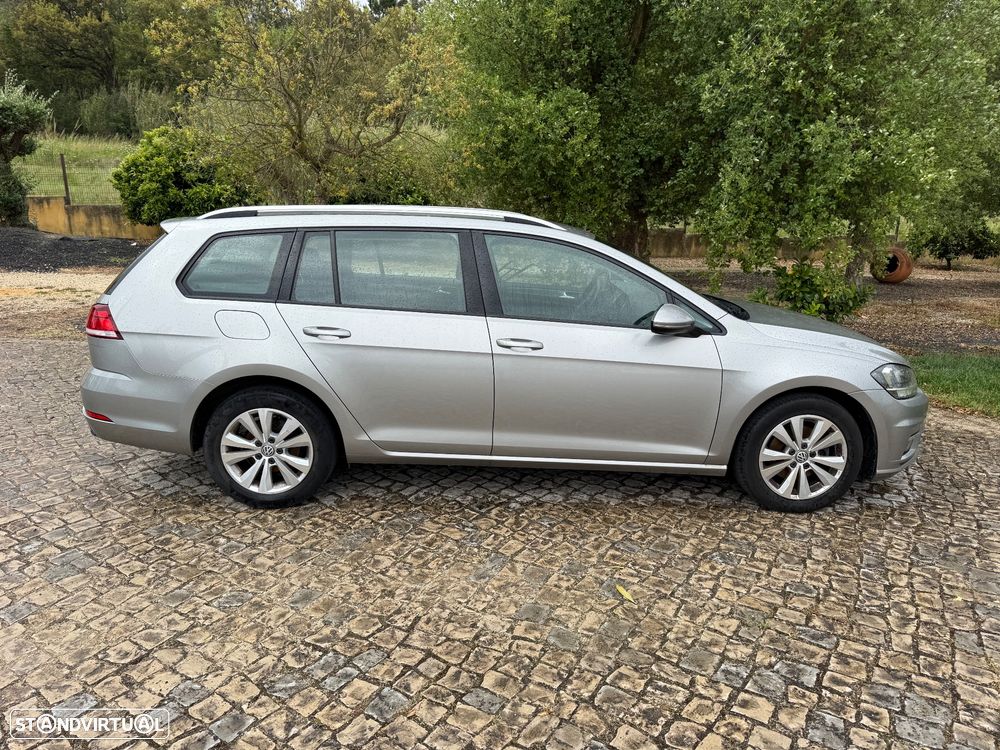 VW Golf Variant 1.6 TDi Confortline - 2
