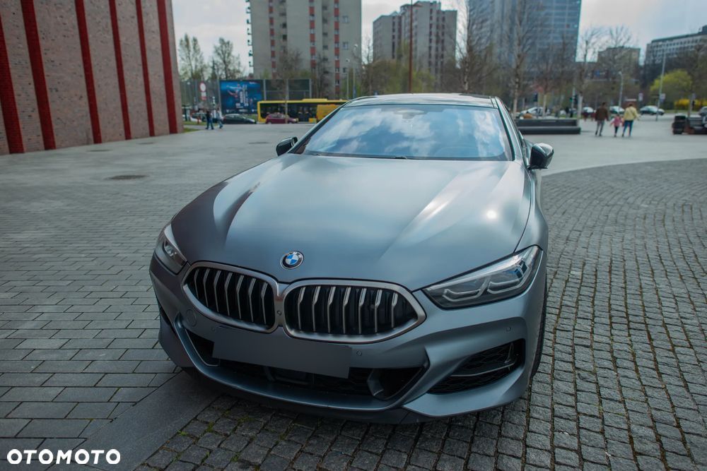 BMW Seria 8 - 22