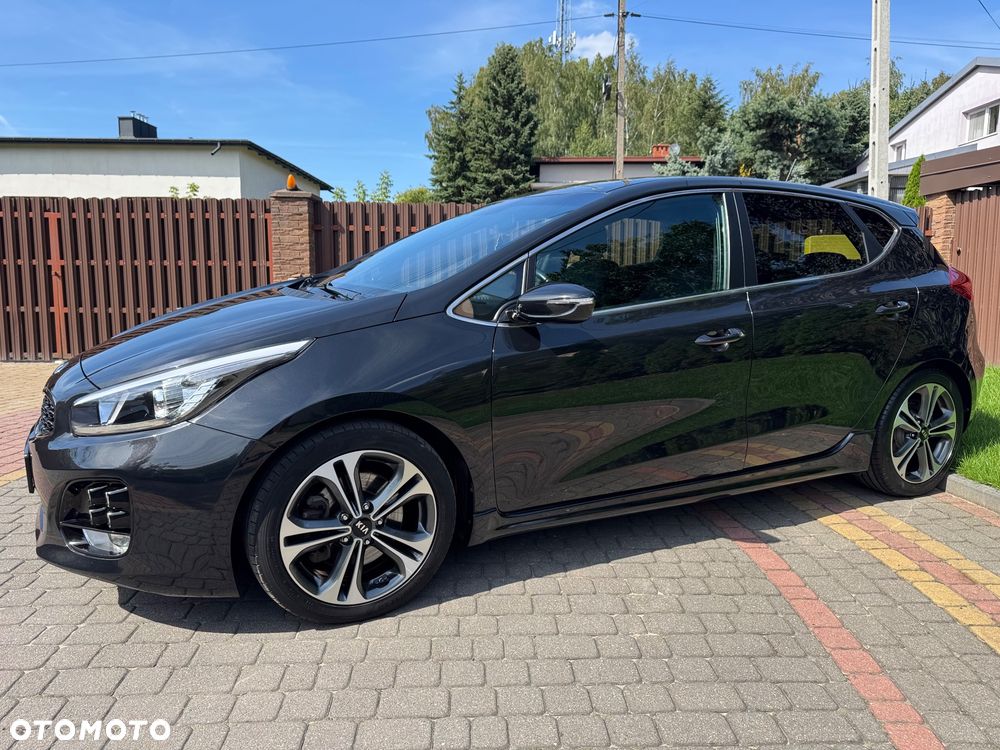 Kia Ceed 1.6 CRDi 136 ISG GT Line - 9