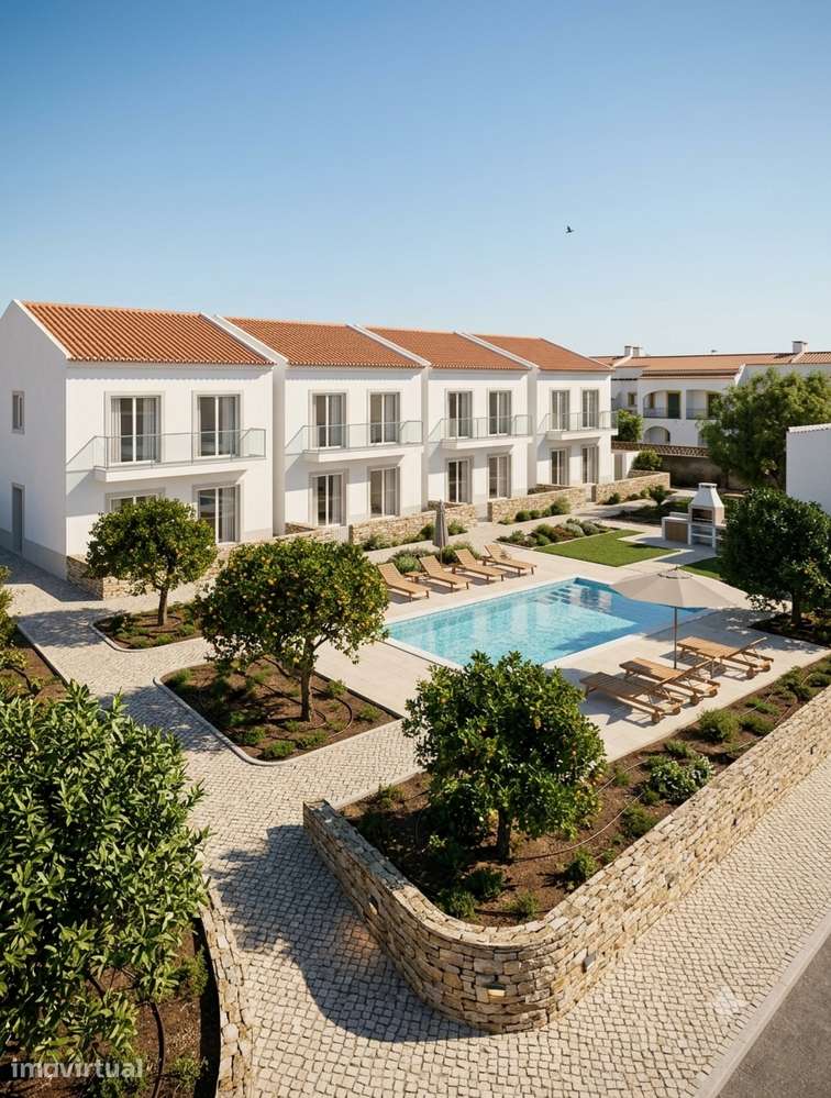 Moradia T3 + T1 + Terreno Urbanizável (Horta) - Vidigueira
