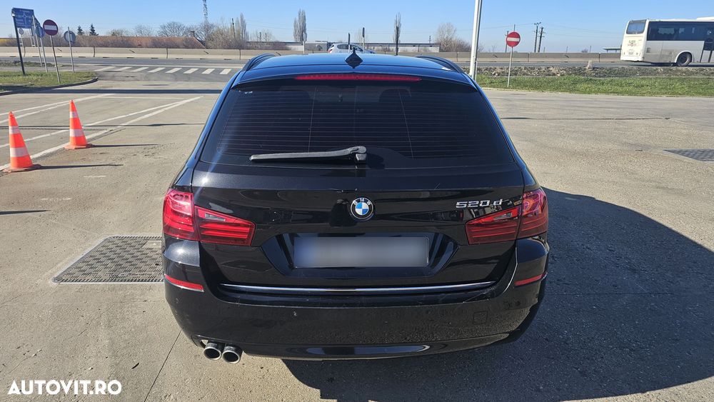 BMW Seria 5 520d Aut. Luxury Line - 7