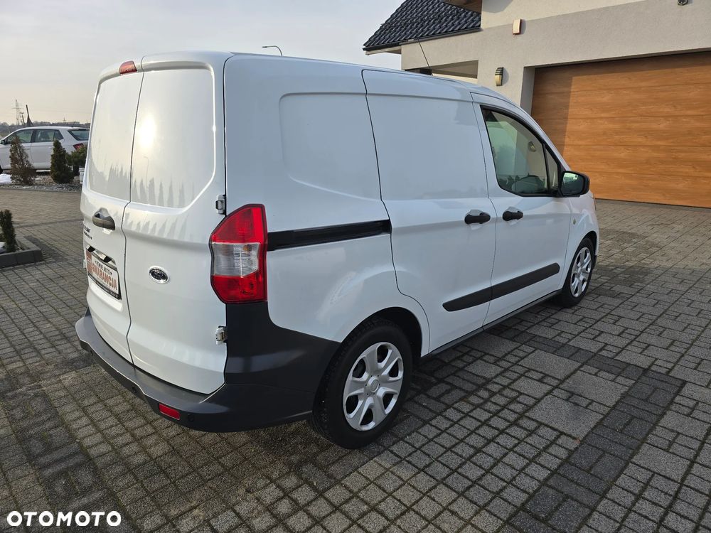 Ford Transit Courier - 6