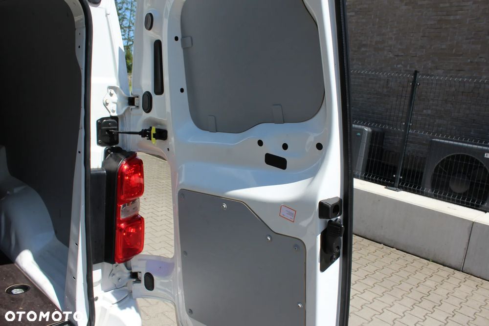 Opel Vivaro - 18