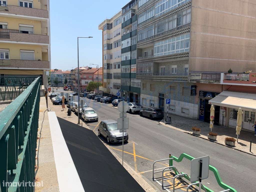 Prédio para rendimento em Almada - Grande imagem: 5/10