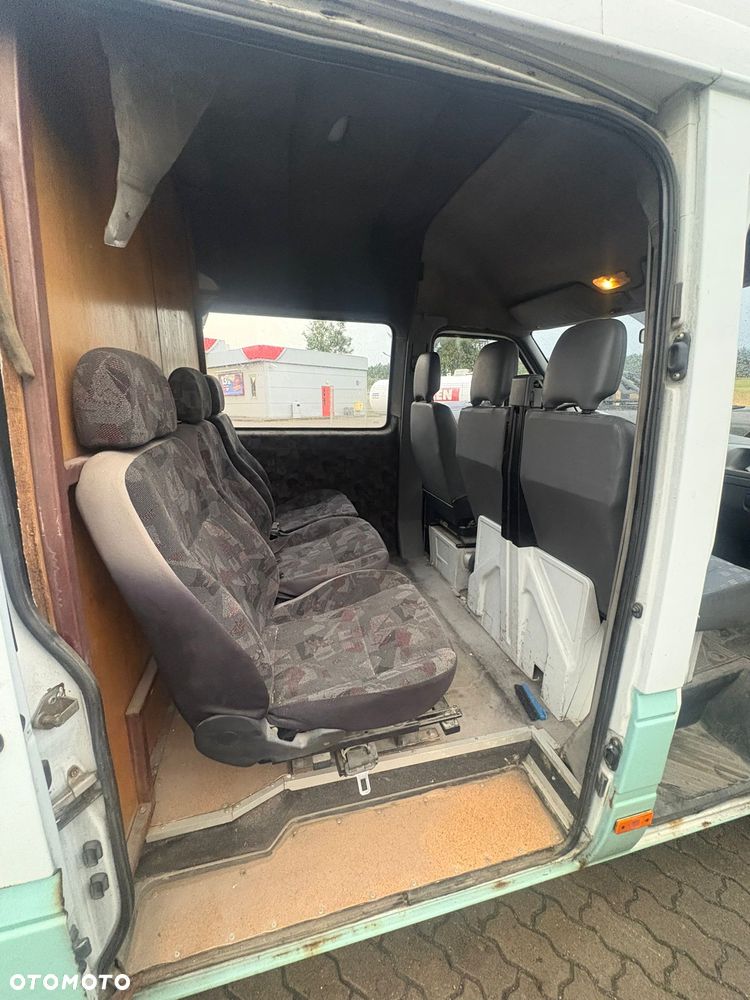 Mercedes-Benz Sprinter - 17