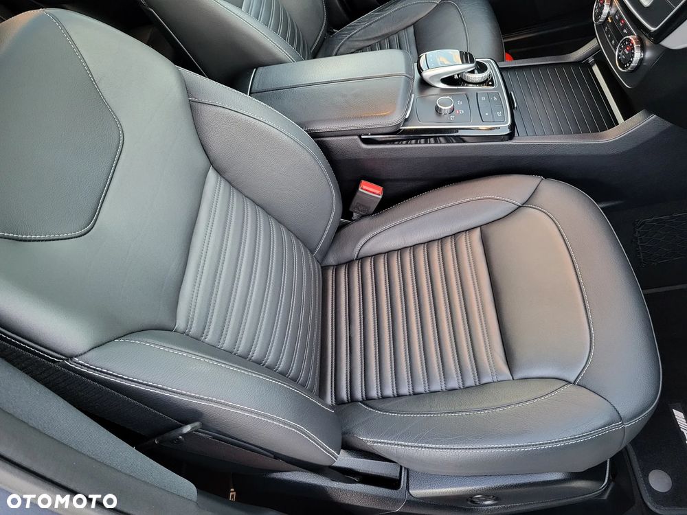 Mercedes-Benz GLE - 39