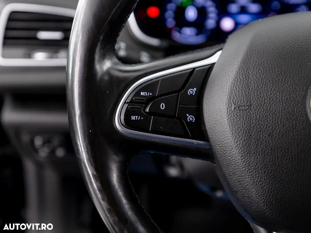 Renault Megane TCe 160 GPF EDC R.S. LINE - 16