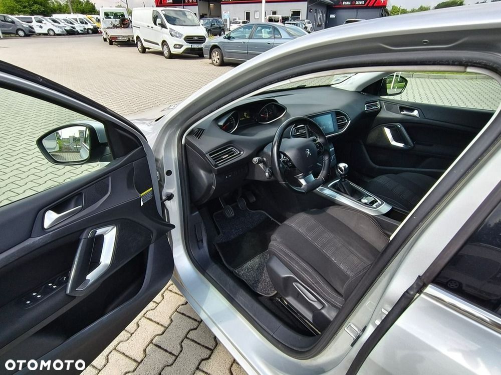 Peugeot 308 - 18