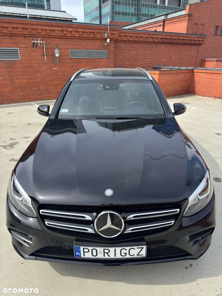 Mercedes-Benz GLC 300 4-Matic - 4