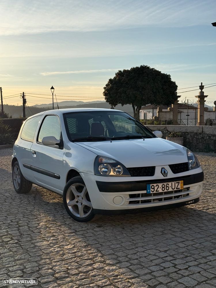 Renault Clio 1.5 dCi Confort - 1