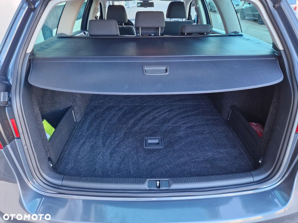 Volkswagen Passat Variant 2.0 Blue TDI DPF Comfortline - 35