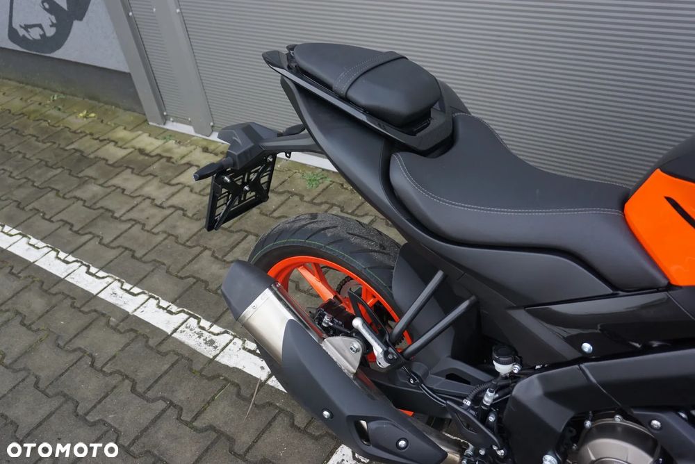 QJMOTOR SRK 125S - 12