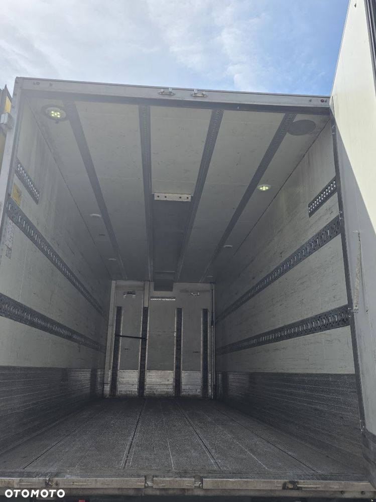 Mercedes-Benz ACTROS * ANTOS *  izoterma*kontener * napojówka*przewierty sterowane *chłodnia *kurier * kwiatówka * grzanie - 14