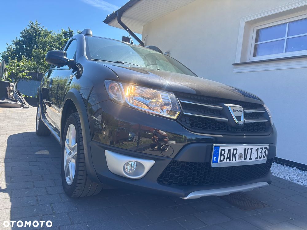 Dacia Sandero Stepway TCe 90 (S&S) Celebration - 1