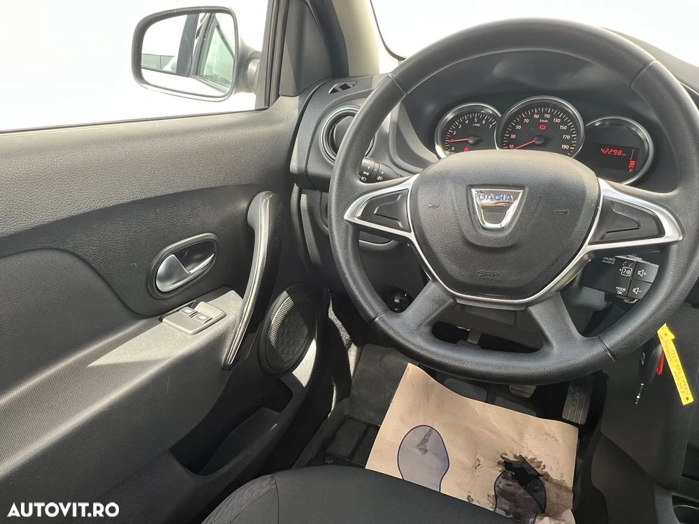 Dacia Logan 0.9 TCe Laureate - 18
