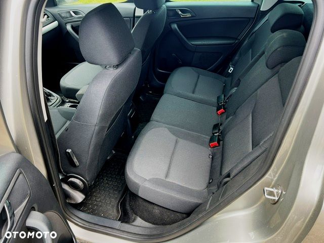 Skoda Yeti Tour Out 2.0 TDI SCR 4x4 - 10