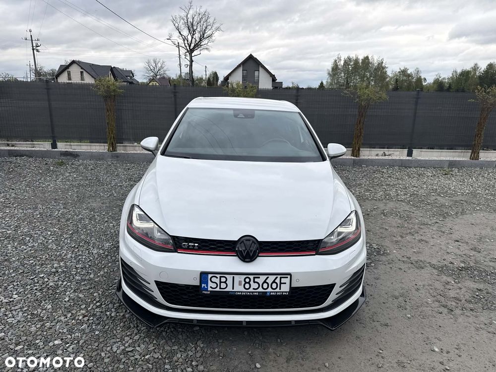 Volkswagen Golf GTI Performance BlueMotion Technology DSG - 4